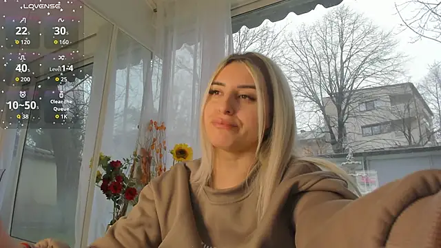 Ella Vee online show from April 3, 2026, 5:25 am