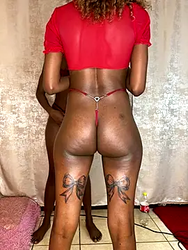 Snapshot of Melanin2002 chatting on September 17, 2025, 8:11 pm Melanin2002 online show from September 17, 2025, 8:11 pm