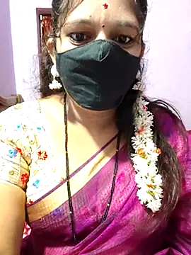 luci-queen online show from September 15, 2025, 3:18 am