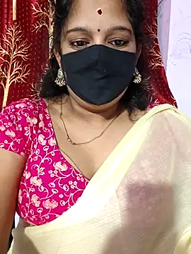 luci-queen online show from September 26, 2025, 6:48 pm