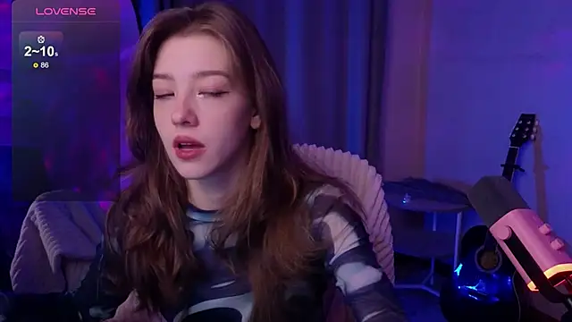 AstraMist online show from November 5, 2025, 1:36 pm