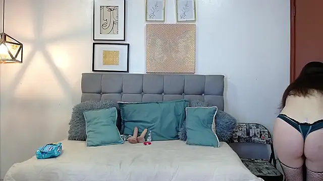  naomi s online show from March 30, 2026, 1:45 pm