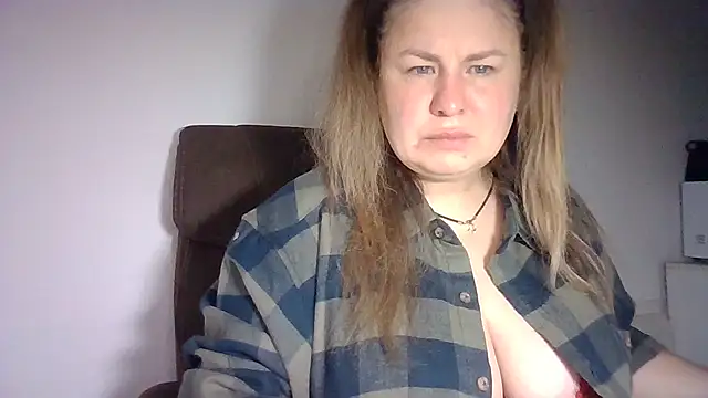 MartaXLove online show from September 23, 2025, 5:20 pm