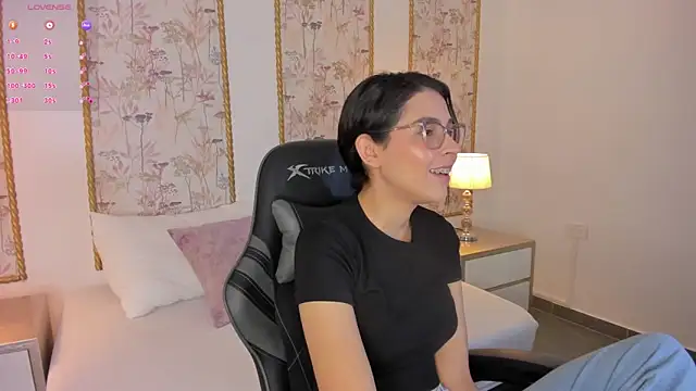 desireee  online show from January 10, 2026, 12:11 pm