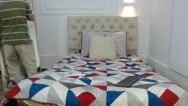 Snapshot of charlotte_dante212 chatting on December 19, 2025, 5:00 am charlotte dante212 online show from December 19, 2025, 5:00 am