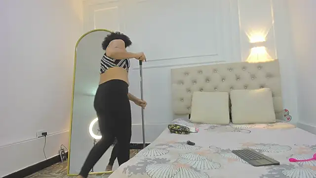 Snapshot of charlotte_dante212 chatting on February 17, 2026, 3:48 am charlotte dante212 online show from February 17, 2026, 3:48 am