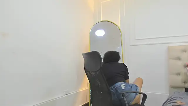 Snapshot of charlotte_dante212 chatting on January 15, 2026, 4:16 am charlotte dante212 online show from January 15, 2026, 4:16 am