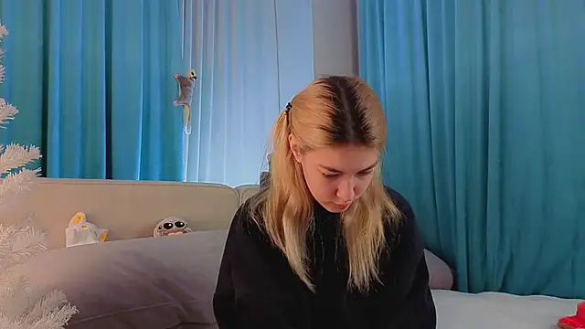 Snapshot of AngelicRice chatting on December 19, 2025, 11:23 am AngelicRice online show from December 19, 2025, 11:23 am