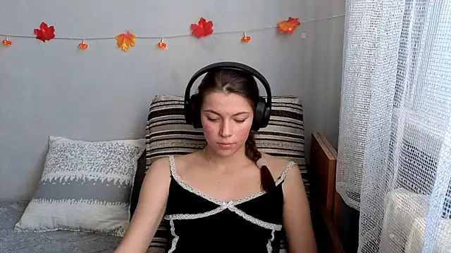 Snapshot of CutieAnny chatting on October 21, 2025, 4:23 am CutieAnny online show from October 21, 2025, 4:23 am