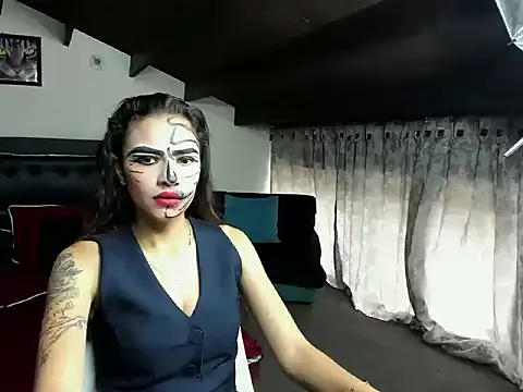 Snapshot of Skylovershot chatting on October 31, 2025, 2:02 pm Skylovershot online show from October 31, 2025, 2:02 pm