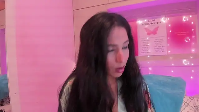 Snapshot of LexxaQueen chatting on October 15, 2025, 4:11 am LexxaQueen online show from October 15, 2025, 4:11 am