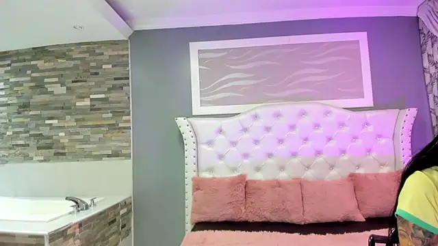 Snapshot of _camila_ortiz chatting on October 9, 2025, 8:20 pm camila ortiz online show from October 9, 2025, 8:20 pm