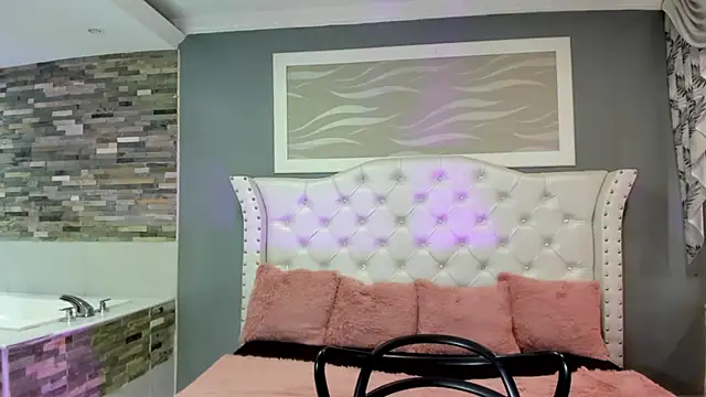 Snapshot of _camila_ortiz chatting on October 15, 2025, 8:06 pm camila ortiz online show from October 15, 2025, 8:06 pm