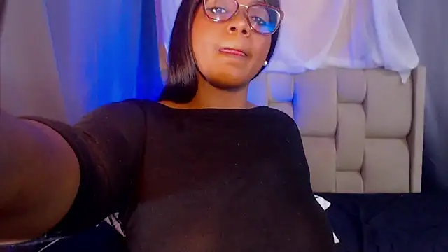 Mimi Gil online show from February 13, 2026, 12:21 am