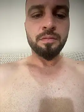 banuemre28 online show from July 5, 2026, 1:40 pm