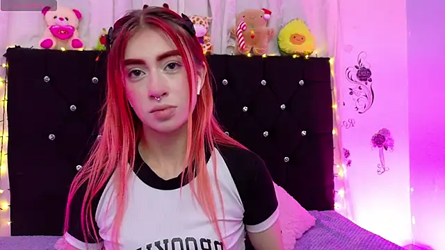 Snapshot of lizz_bela1 chatting on November 17, 2025, 10:47 pm lizz bela1 online show from November 17, 2025, 10:47 pm