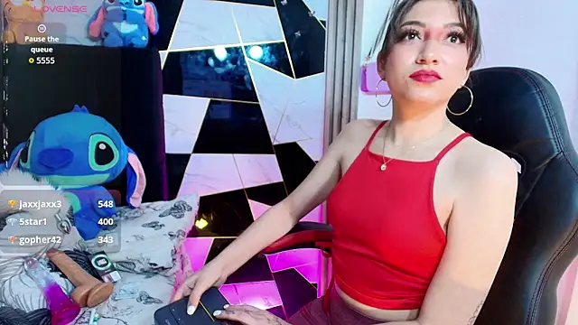 sophia arevalo online show from November 16, 2025, 3:22 am