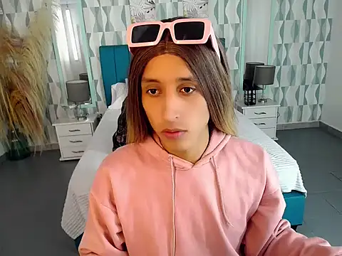 samantha bliss online show from October 14, 2025, 7:03 pm