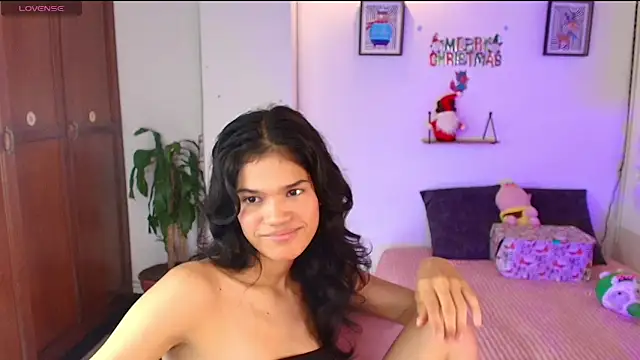 Snapshot of emycarver09 chatting on December 2, 2025, 1:24 pm emycarver09 online show from December 2, 2025, 1:24 pm