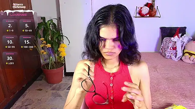 Snapshot of emycarver09 chatting on November 17, 2025, 11:36 am emycarver09 online show from November 17, 2025, 11:36 am