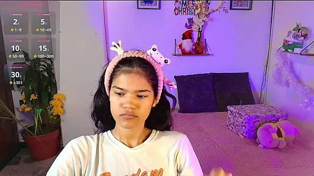 Snapshot of emycarver09 chatting on November 28, 2025, 11:43 am emycarver09 online show from November 28, 2025, 11:43 am