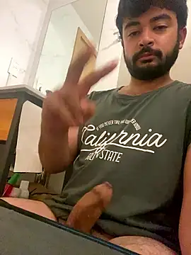 Snapshot of Agusmini chatting on January 7, 2026, 5:29 pm Agusmini online show from January 7, 2026, 5:29 pm