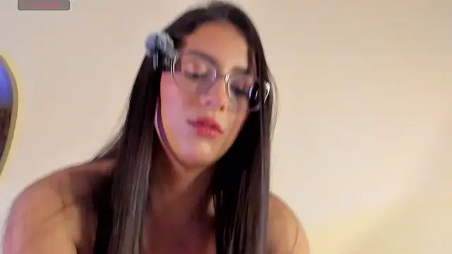 Snapshot of Vahl_- chatting on November 26, 2025, 4:12 am Vahl - online show from November 26, 2025, 4:12 am