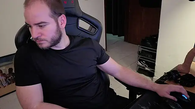 Snapshot of Paul00474 chatting on September 24, 2025, 9:21 pm Paul00474 online show from September 24, 2025, 9:21 pm