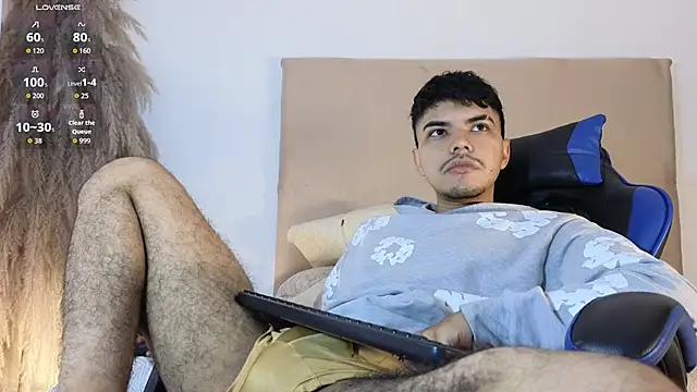 Snapshot of Snowlann chatting on November 28, 2025, 12:27 pm Snowlann online show from November 28, 2025, 12:27 pm