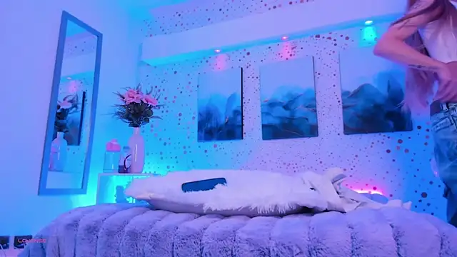 ArianaSantana online show from September 26, 2025, 1:40 pm