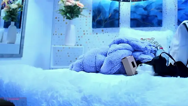 ArianaSantana online show from October 8, 2025, 12:50 pm