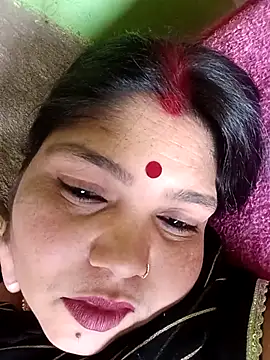 Snapshot of Rashili_jaan chatting on April 19, 2026, 9:43 am Rashili jaan online show from April 19, 2026, 9:43 am