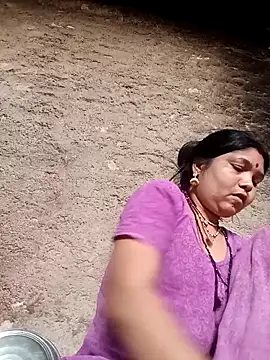 Snapshot of Rashili_jaan chatting on April 13, 2026, 2:48 am Rashili jaan online show from April 13, 2026, 2:48 am