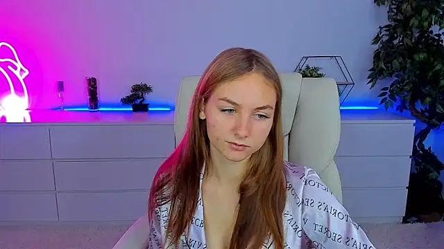 Snapshot of MilaAddams chatting on October 25, 2025, 6:01 am MilaAddams online show from October 25, 2025, 6:01 am