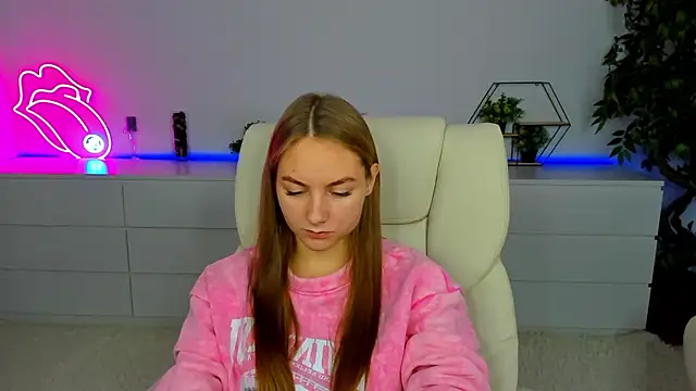 Snapshot of MilaAddams chatting on November 16, 2025, 6:40 am MilaAddams online show from November 16, 2025, 6:40 am