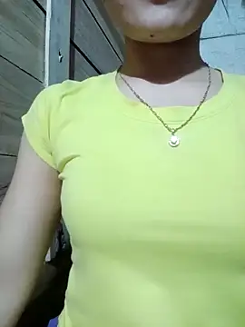 Snapshot of LucyyLy chatting on September 9, 2025, 11:47 pm LucyyLy online show from September 9, 2025, 11:47 pm