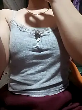 Snapshot of LucyyLy chatting on April 14, 2026, 10:48 pm LucyyLy online show from April 14, 2026, 10:48 pm