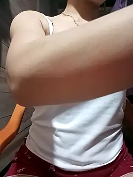 Snapshot of LucyyLy chatting on March 26, 2026, 11:46 pm LucyyLy online show from March 26, 2026, 11:46 pm