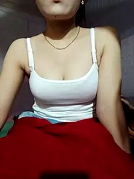 Snapshot of LucyyLy chatting on October 30, 2025, 11:34 pm LucyyLy online show from October 30, 2025, 11:34 pm