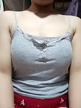 Snapshot of LucyyLy chatting on April 9, 2026, 12:34 am LucyyLy online show from April 9, 2026, 12:34 am