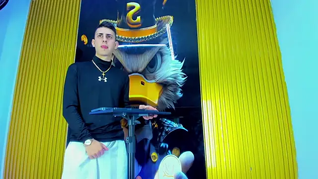 Dante Brown1  online show from December 14, 2025, 3:57 am