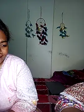 Snapshot of HoleyCoupon chatting on March 1, 2026, 7:03 pm HoleyCoupon online show from March 1, 2026, 7:03 pm