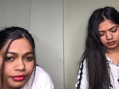 Snapshot of HoleyCoupon chatting on January 10, 2026, 2:56 pm HoleyCoupon online show from January 10, 2026, 2:56 pm