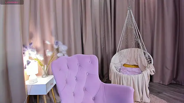 Belle Wa1ker online show from September 29, 2025, 8:32 am