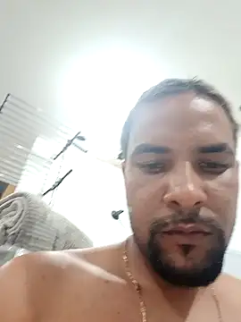 PauMolao85 online show from December 18, 2025, 10:02 pm