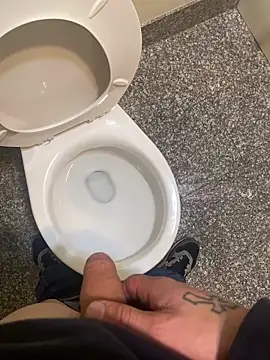 Snapshot of Pedro98801 chatting on November 11, 2025, 4:18 am Pedro98801 online show from November 11, 2025, 4:18 am