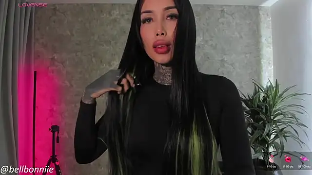 Snapshot of belllbonniie chatting on November 28, 2025, 12:11 am belllbonniie online show from November 28, 2025, 12:11 am