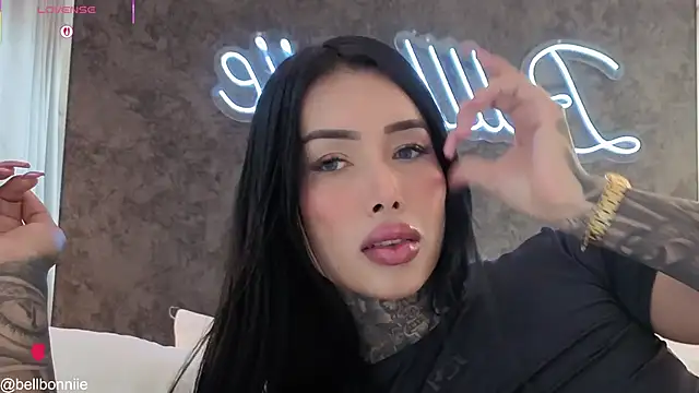 belllbonniie online show from May 18, 2026, 11:31 pm