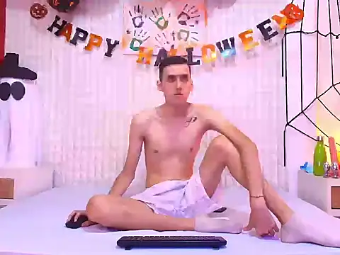 Snapshot of LuigiMarchetti chatting on October 27, 2025, 7:59 pm LuigiMarchetti online show from October 27, 2025, 7:59 pm