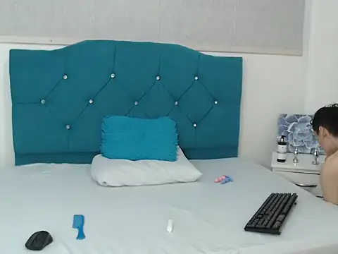 Snapshot of LuigiMarchetti chatting on November 21, 2025, 7:24 pm LuigiMarchetti online show from November 21, 2025, 7:24 pm